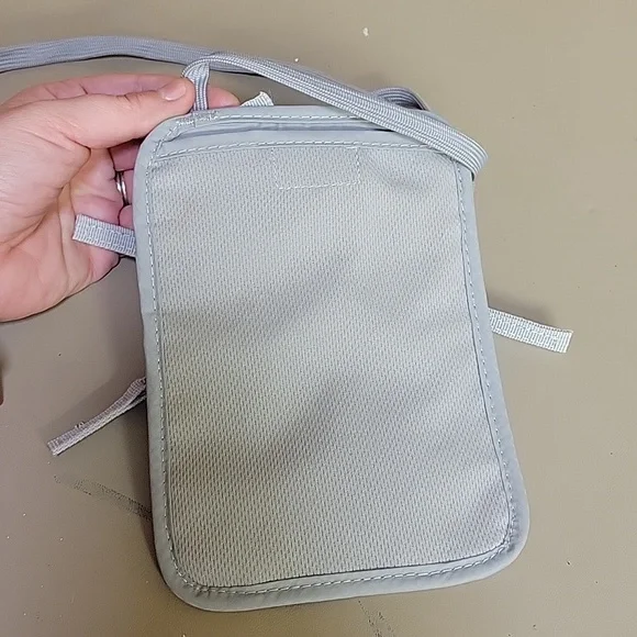 Hero travel supply - Picture 3 of 3